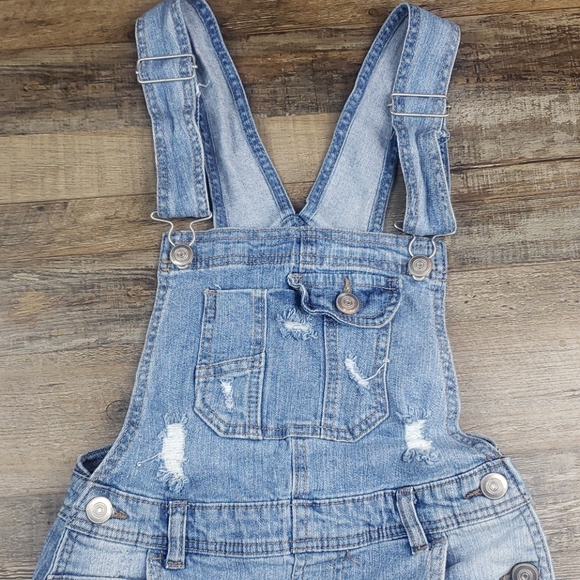 Rue 21 distressed Jean short overalls size 0 - Picture 3 of 7